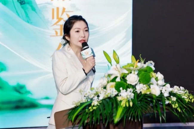 1755677722-62bf4dd47cf6996